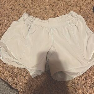 Lululemon hottie hots